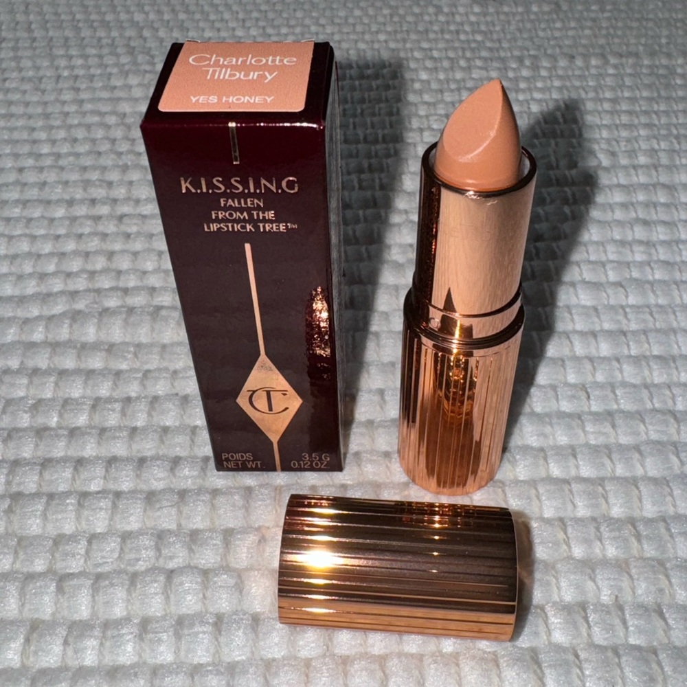 NIB -Charlotte Tilbury K.I.S.S.I.N.G Lipstick – Yes Honey